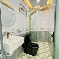 Nhà 5 tầng mới xây, ô tô đậu cửa, cạnh Khu Celadon, 6.3 tỷ