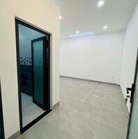 CHO THUÊ NHÀ 2 LẦU ĐẸP CÓ NỘI THẤT KDC 586
