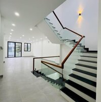 CHO THUÊ NHÀ 2 LẦU ĐẸP CÓ NỘI THẤT KDC 586