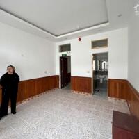Cho thuê nguyên căn 4 tầng mặt đường Văn Cao