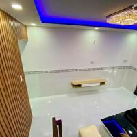 Nhà mới xây 50m * 3 tầng trung tâm phố, 3 PN có 1 Pn trệt, sổ hoàn công, cách biển 1km