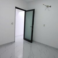 Nhà mới xây 50m * 3 tầng trung tâm phố, 3 PN có 1 Pn trệt, sổ hoàn công, cách biển 1km