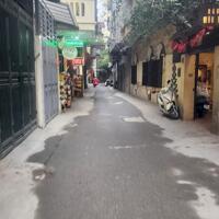 Bán GẤP nhà phố Đê La Thành - Đống Đa, 50m2 mt5,04m giá cực tốt chỉ 7,5 tỷ
