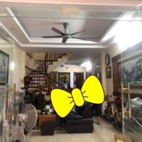 và căn có diên tích 60/72 m2 mặt tiền 5 m, nhà 7 tầng thang máy hai mặt ngõ thoáng trước sau, nhà được thiết kế tầng 2 phòng ngủ, wc,  sđcc, giá bán 29,8 tỷ