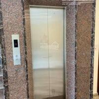 và căn có diên tích 60/72 m2 mặt tiền 5 m, nhà 7 tầng thang máy hai mặt ngõ thoáng trước sau, nhà được thiết kế tầng 2 phòng ngủ, wc,  sđcc, giá bán 29,8 tỷ