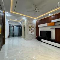 Siêu phẩm hầm, 5 lầu. 4,8x17m. Full NTCC. Đường nội bộ 12m khu vip 3/2.