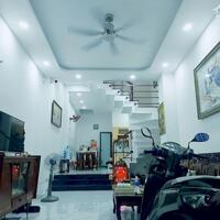 Gấp - Nhà riêng Nguyễn Sỹ Sách, P15 - 4 tầng 4x17m giá 6,9 tỷ
