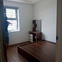 Cho thuê căn hộ tại Ruby phúc lợi 75m2 3pn2wc giá 8 triệu