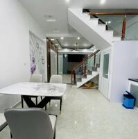 Nhà 3 tầng 55m2 sân siêu rộng ngõ cực nông khu Khúc Thừa Dụ gần Bến Xe Vĩnh Niệm.