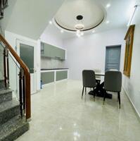Nhà 3 tầng 55m2 sân siêu rộng ngõ cực nông khu Khúc Thừa Dụ gần Bến Xe Vĩnh Niệm.