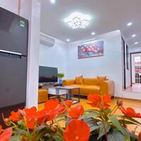 Hiếm! Bán căn hộ TT Phố Mai Dịch, Cầu Giấy, 58m2, 2 ngủ, tặng full Nội Thất - giá chỉ 2.75 tỷ