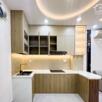 GIÁP QUẬN 1 KHU VÍP BÌNH THẠNH - 31M2 - NGANG 4.2M - 2 TẦNG 2PN NHÀ MỚI ĐẸP FULL NỘI THẤT - CHỈ 4 TỶ HƠN, NHÀ ĐANG CHO THUÊ 14TR/ THÁNG.