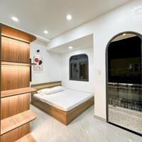 GIÁP QUẬN 1 KHU VÍP BÌNH THẠNH - 31M2 - NGANG 4.2M - 2 TẦNG 2PN NHÀ MỚI ĐẸP FULL NỘI THẤT - CHỈ 4 TỶ HƠN, NHÀ ĐANG CHO THUÊ 14TR/ THÁNG.
