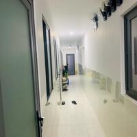 CHDV - 4 TẦNG - 42 PHÒNG - 300M2 - KHOÁN 140TR/THÁNG - HẺM XE HƠI