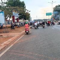 CHÍNH CHỦ CẦN BÁN 1 000M2 (NGANG 20X NỞ HẬU 35M) DÂN Ở ĐÔNG SÁT ĐƯỜNG NHỰA 32M