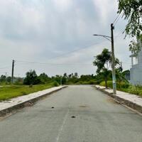 Hot, đất nằm trong KDC hiện hữu, đường nhựa 10m, SHR