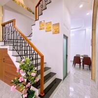 4 căn nhà phố 1 trệt 2 lầu đường Phạm Ngũ Lão
