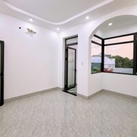 4 căn nhà phố 1 trệt 2 lầu đường Phạm Ngũ Lão