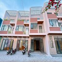 4 căn nhà phố 1 trệt 2 lầu đường Phạm Ngũ Lão