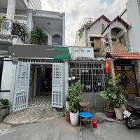 Cần bán gấp nhà MT Nguyễn Lộ Trạch, P. Tân Quý, Quận Tân Phú.