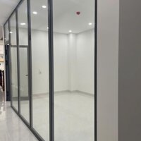 Chính chủ cho thuê nhà nguyên căn 5 tầng mới 100% đường 30/04