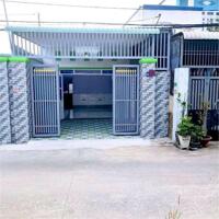 Nhà Cấp 4 - 60m2 - gần chợ bình chánh - SHR đã hoàn công - giá 700 Triệu !