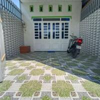 Nhà Cấp 4 - 60m2 - gần chợ bình chánh - SHR đã hoàn công - giá 700 Triệu !