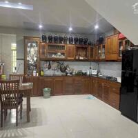 Nhà đẹp 3 tầng MT KD Lê Văn Thịnh cần bán gấp giá chỉ nhỉnh 5 tỷ.