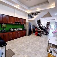 Mặt tiền KD đỉnh, Vị trí đẹp, thông số chuẩn, 3 tầng BTCT ngay Hiệp Thành City. SHR full thổ. Giá chỉ 7,8 tỷ