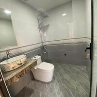 Cho thuê nhà riêng sài đồng 35m2 đồ cơ bản 6 tầng 3 ngủ giá 12 triệu