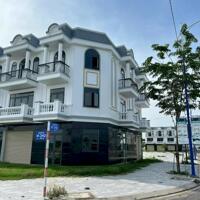Khu nhà ở chuyên gia! Siêu phẩm căn góc Khu đô thị Thăng Long mặt tiền 2 trục chính 25m