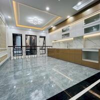 Bán  nhà Tây Sơn gần phố  nhà đẹp 2 thoáng full nội thất  6 tầng thang máy 40m giá 11 tỷ .