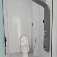 Nhà 2 lầu 1 trệt mới xây đường nhựa 8m 3.8 tỷ/100 m2