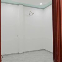 Nhà 2 lầu 1 trệt mới xây đường nhựa 8m 3.8 tỷ/100 m2