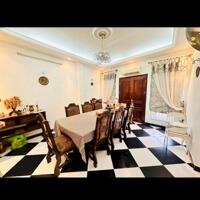 TUYỆT PHẨM - THANG MÁY - 2 MẶT THOÁNG - PHÂN LÔ CỰC NGON PHỐ NGUYỄN CHÍ THANH