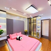 Bán nhà 5 tầng chỉ nhỉnh 6 tỷ phố Trần Thái Tông, Cầu Giấy, Gần phố, An sinh tốt, Nhà đẹp ở ngay