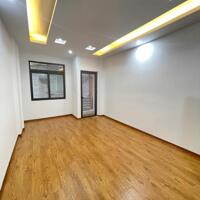 Bán nhà riêng phố Láng Hạ, Ba Đình, ngõ rộng sổ đỏ 33m2x5 tầng, 3pn, 6,8 tỷ