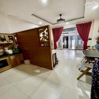 Bán nhà phố đường Đặng Văn Bi, Phường Trường Thọ, TP Thủ Đức_ 114 m2 đất_ Vừa ở vừa KD cho thuê 20 tr/tháng_ Chỉ có 8 ty 5.