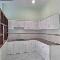 Bán nhà MẶT TIỀN lộ nhựa, thích hợp gia đình ở, KDoanh, buôn bán tại nhà