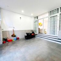 Nhà 3 tầng 110m2, nở hậu đẹp, đường Hoàng Diệu, Hải Châu gần cầu Rồng, sông Hàn