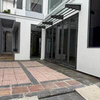 GIẢM GIÁ BÁN NHANH Biệt thự KDC Bộ Công An Quận 7. - DT: 9x17,5m. - giảm còn 14,8 Tỷ TL