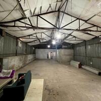Cho thuê KHO XƯỞNG 200m2 điện 3pha, CONT đỗ cửa giá rẻ chỉ 15tr/tháng tại Định Công,Hoàng Mai,HN