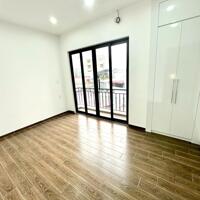 Bán Nhà 4 Tầng sân cổng hồ sen thích trí hải Dư hàng Kênh Lê Chân Hải Phòng, oto đỗ cách nhà 30m, giá 3.45 tỷ.