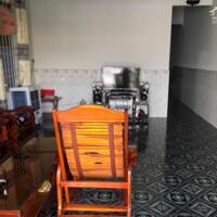 Nhà cấp 4 đường Nguyễn Biểu, DT 153m2 ngang 6, cách biển 1km, gần chợ, ô tô vào sân