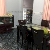 Nhà cấp 4 đường Nguyễn Biểu, DT 153m2 ngang 6, cách biển 1km, gần chợ, ô tô vào sân