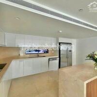 Biệt thự Nguyễn Văn Hưởng, Thảo Điền, 400m2, 5PN, sân vườn, cho thuê