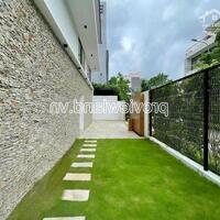 Biệt thự Nguyễn Văn Hưởng, Thảo Điền, 400m2, 5PN, sân vườn, cho thuê