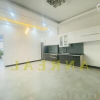 Nhà văn phòng sàn trống 4 lầu mặt tiền Lương Định Của giá 72 triệu/tháng