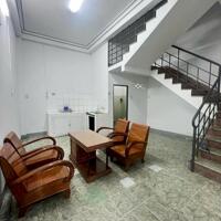 Bán nhà 2 tầng hẻm Lê Hồng Phong, cách đường chính chỉ 30m