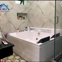 Bán nhà 3 lầu mái năng lượng mặt trời 172m2 giá 7,6 tỷ